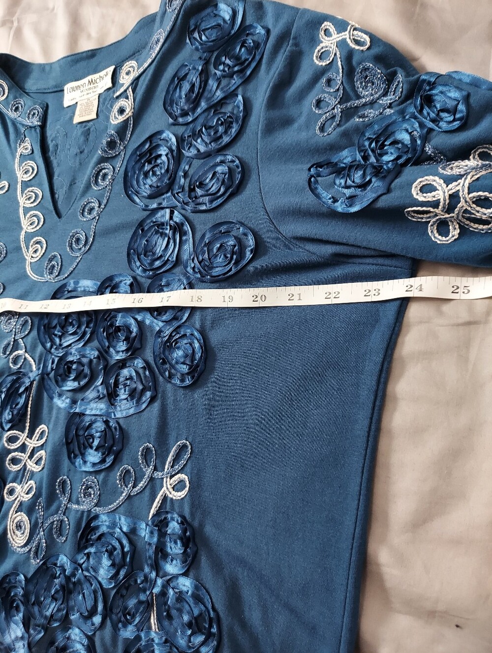 Lauren Michelle Floral Ribbon Rosette Embroidered Blue Tunic Top 1X - Picture 11 of 12